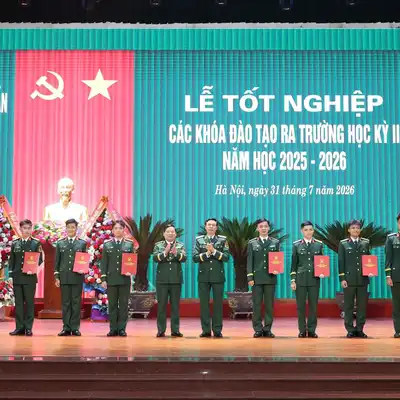 HỌC VIỆN HẬU CẦN TỔ CHỨC LỄ TỐT NGHIỆP CÁC KHÓA RA TRƯỜNG NĂM HỌC 2025 - 2026