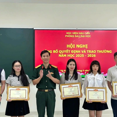 LÀM TỐT CÔNG TÁC CHUẨN BỊ CHO CÔNG TÁC ĐÀO TẠO SAU ĐẠI HỌC NĂM HỌC 2026 - 2027