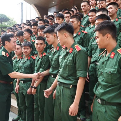 TỔ CHỨC GẶP MẶT ĐẦU KHOÁ ĐỐI VỚI HỌC VIÊN KHOÁ 33 - QUYẾT TÂM CAO NGAY TỪ NGÀY ĐẦU KHOÁC LÊN MÌNH MÀU ÁO MỚI