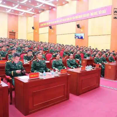 HỌC VIỆN HẬU CẦN HÒA CÙNG KHÔNG KHÍ CẢ NƯỚC THAM DỰ LỄ KHAI GIẢNG VÀ PHÁT ĐỘNG PHONG TRÀO THI ĐUA QUYẾT THẮNG NĂM HỌC 2026 - 2027