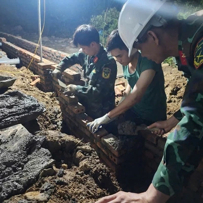 Mang kiến thức được trang bị tại Học viện vào hoạt động thực tiễn, giúp Nhân dân vượt qua thiên tai