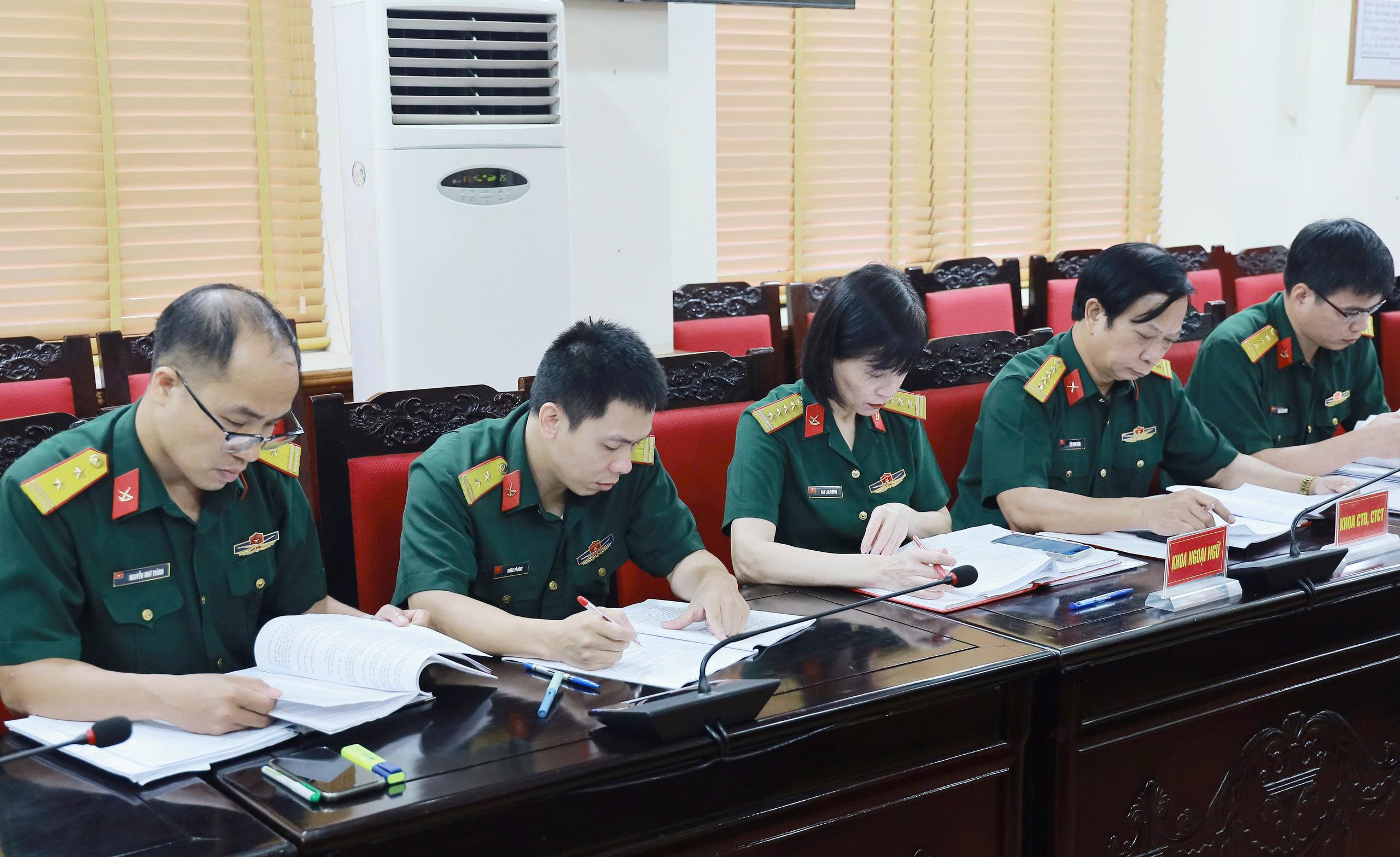 Quang cảnh hội nghị.