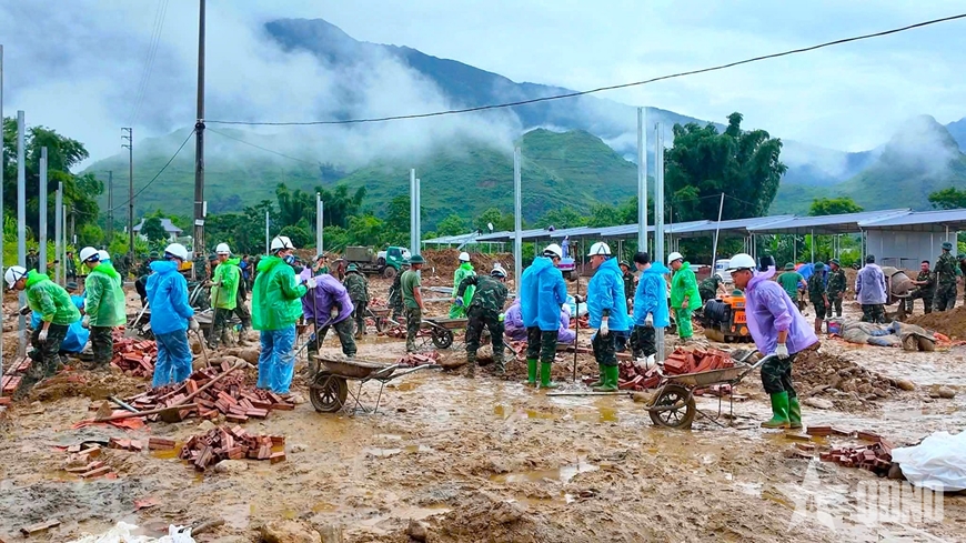 Học viện Hậu cần chung tay xây mái ấm ở Mường Than