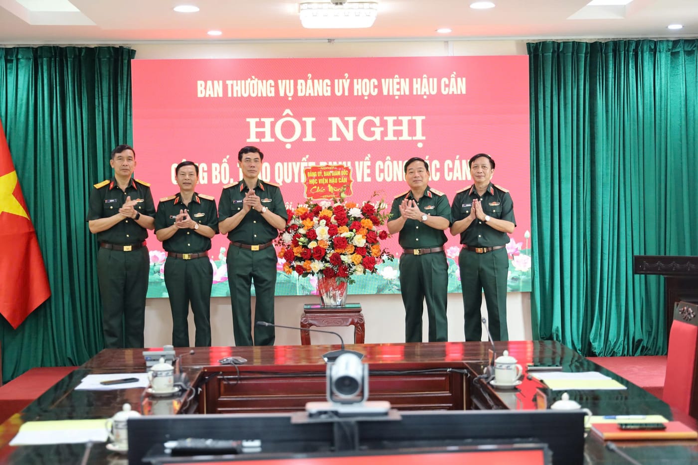 HỌC VIỆN HẬU CẦN TỔ CHỨC HỘI NGHỊ CÔNG BỐ, TRAO QUYẾT ĐỊNH CÔNG TÁC CÁN BỘ
