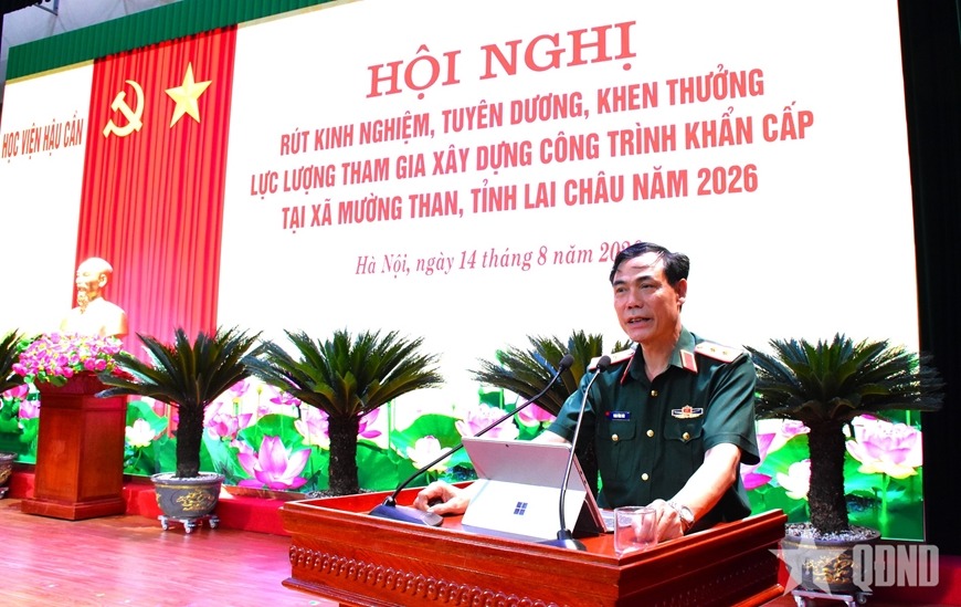BÁO QĐND: Học viện Hậu cần tuyên dương, khen thưởng lực lượng xây dựng công trình khẩn cấp ở Mường Than