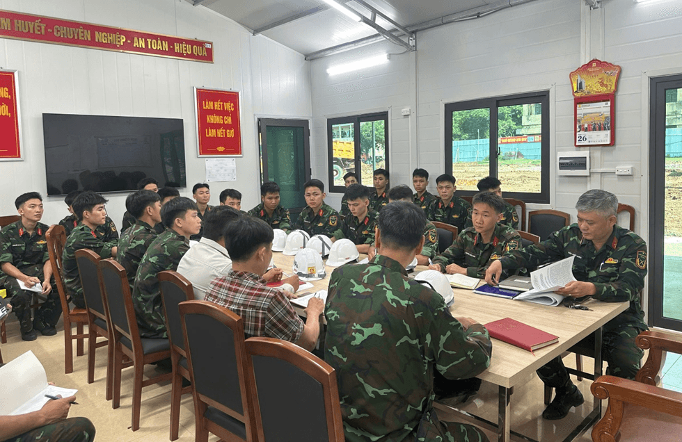 THỰC TẬP NÂNG CAO NĂNG LỰC CHỈ HUY CHUYÊN MÔN KỸ THUẬT CHO HỌC VIÊN LỚP S529, CHUYÊN NGÀNH DOANH TRẠI XÂY DỰNG DÂN DỤNG VÀ CÔNG NGHIỆP