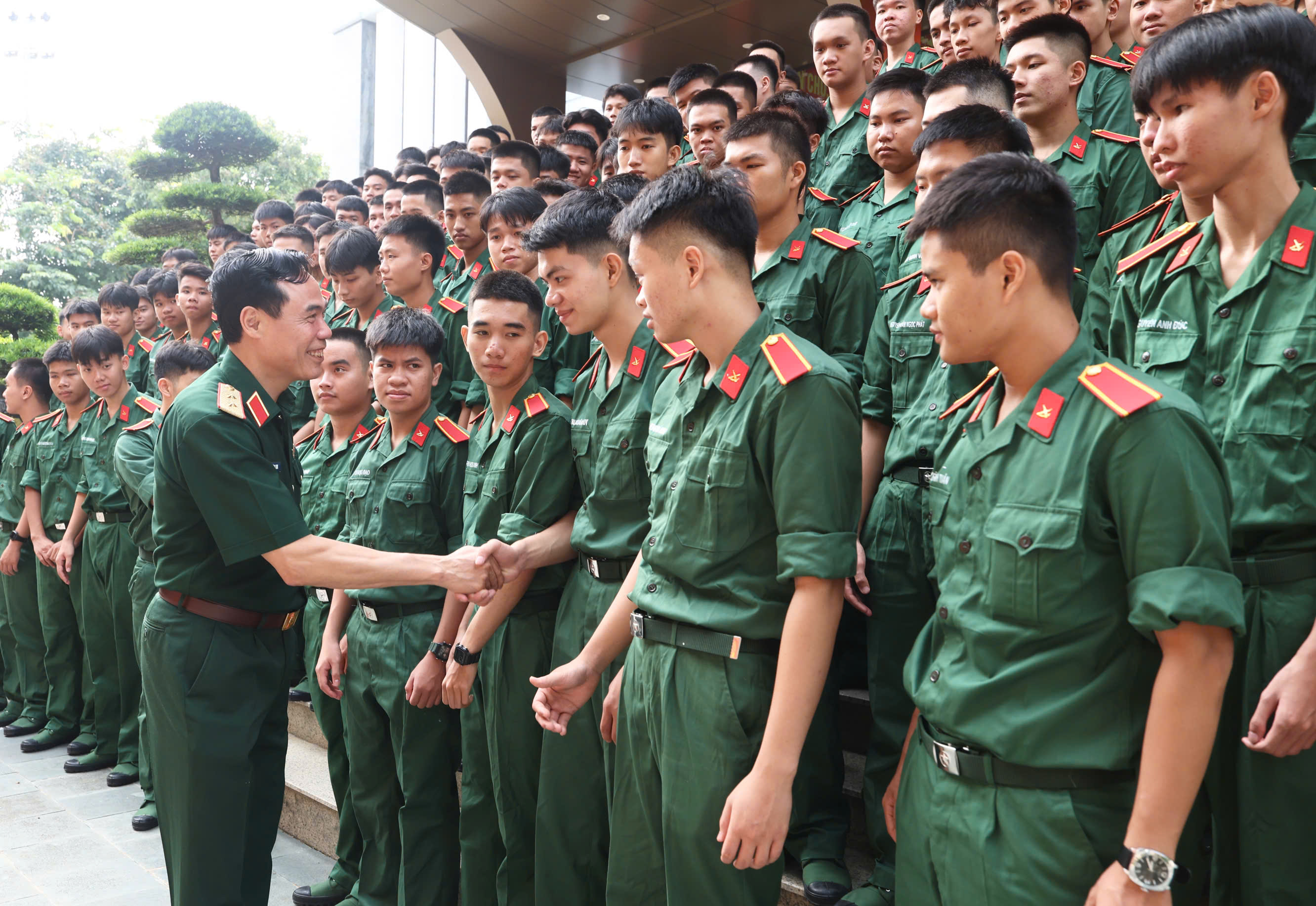 TỔ CHỨC GẶP MẶT ĐẦU KHOÁ ĐỐI VỚI HỌC VIÊN KHOÁ 33 - QUYẾT TÂM CAO NGAY TỪ NGÀY ĐẦU KHOÁC LÊN MÌNH MÀU ÁO MỚI