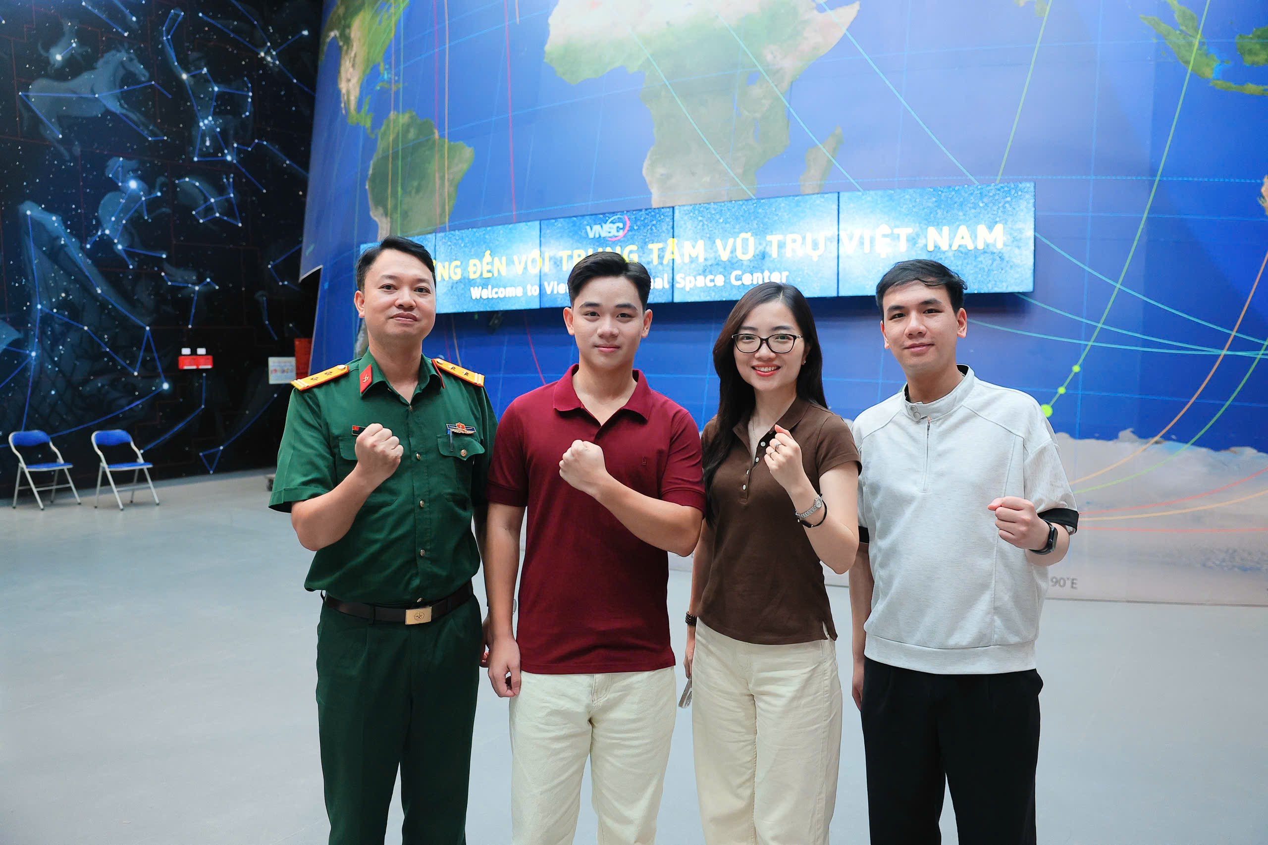 Phi hành gia Nguyễn Kim Đạt bản lĩnh, tự tin tại buổi ghi hình đầu tiên vòng Bán kết “Vũ trụ đồng tiền” năm 2026