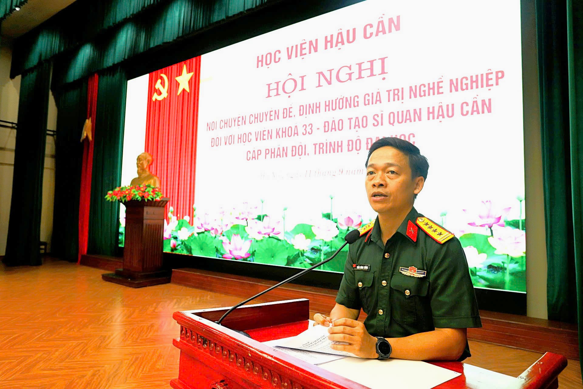HỌC VIỆN HẬU CẦN TỔ CHỨC HỘI NGHỊ NÓI CHUYỆN CHUYÊN ĐỀ, ĐỊNH HƯỚNG GIÁ TRỊ NGHỀ NGHIỆP CHO HỌC VIÊN KHÓA 33