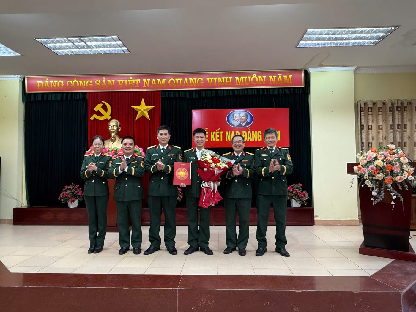 VINH DỰ, TỰ HÀO TRỞ THÀNH ĐẢNG VIÊN ĐẢNG CỘNG SẢN VIỆT NAM!
